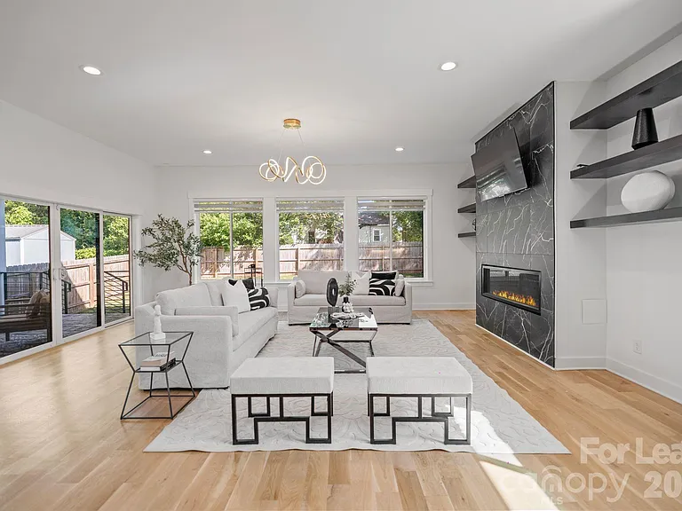 3008 Holt St — Photo 7