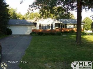2054 Kendra Dr, Lapeer, MI 48446