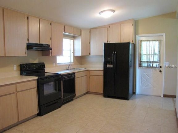 4th image of 3023 Venice Way