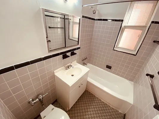 Rented by Silverstein Collection LLC  | media 9