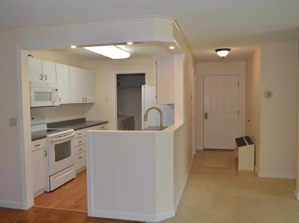 22 Windsor Ct #E, Keene, NH 03431