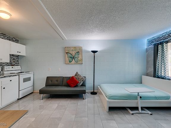 4th image of 3726 Hazelwood St APT 2