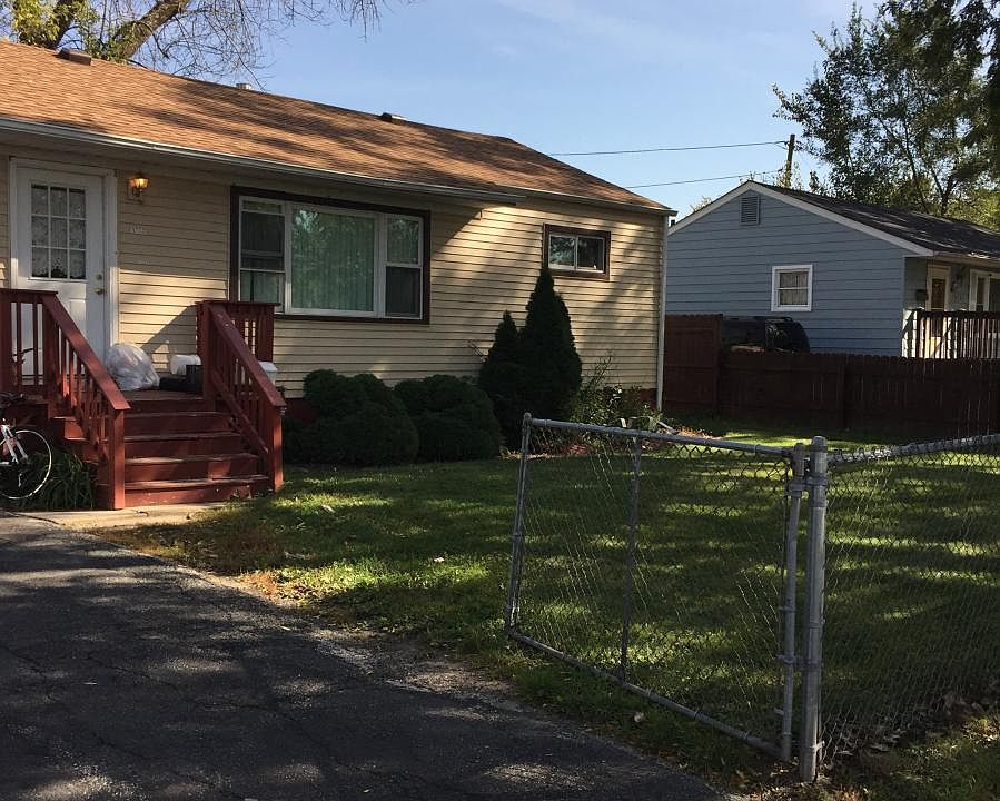 1st image of 1333 Lorraine Pl