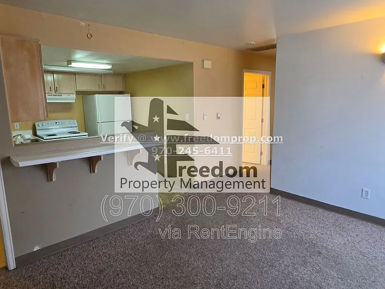 1102 Belford Ave #D — Photo 3
