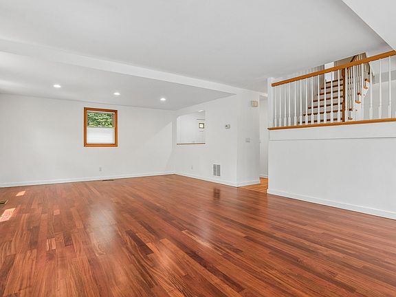 5th image of 14 Nash St