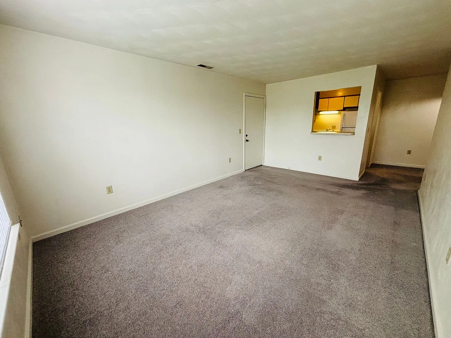 2 Bedroom, 1 Bath Condo — Photo 3