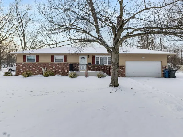 254 Grand Ave, Wellington, OH 44090