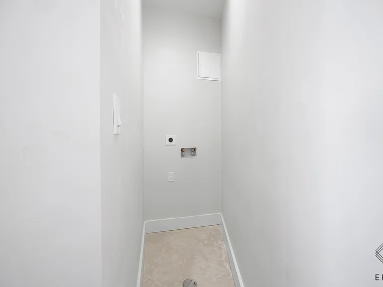 321 Eckford St #3 — Photo 14