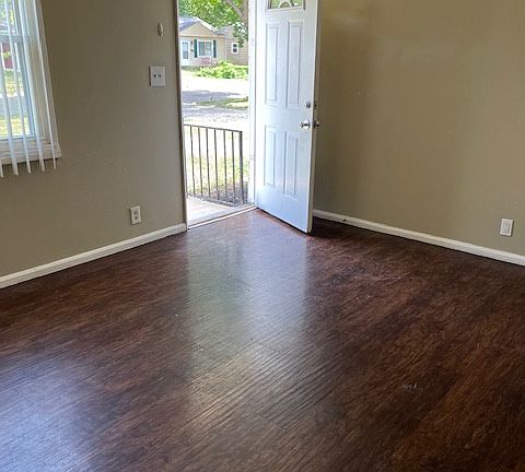 5th image of 4529 Saint Anthony Ln