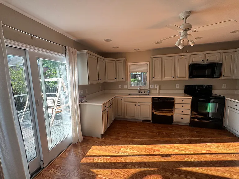 42 S Park Dr — Photo 11