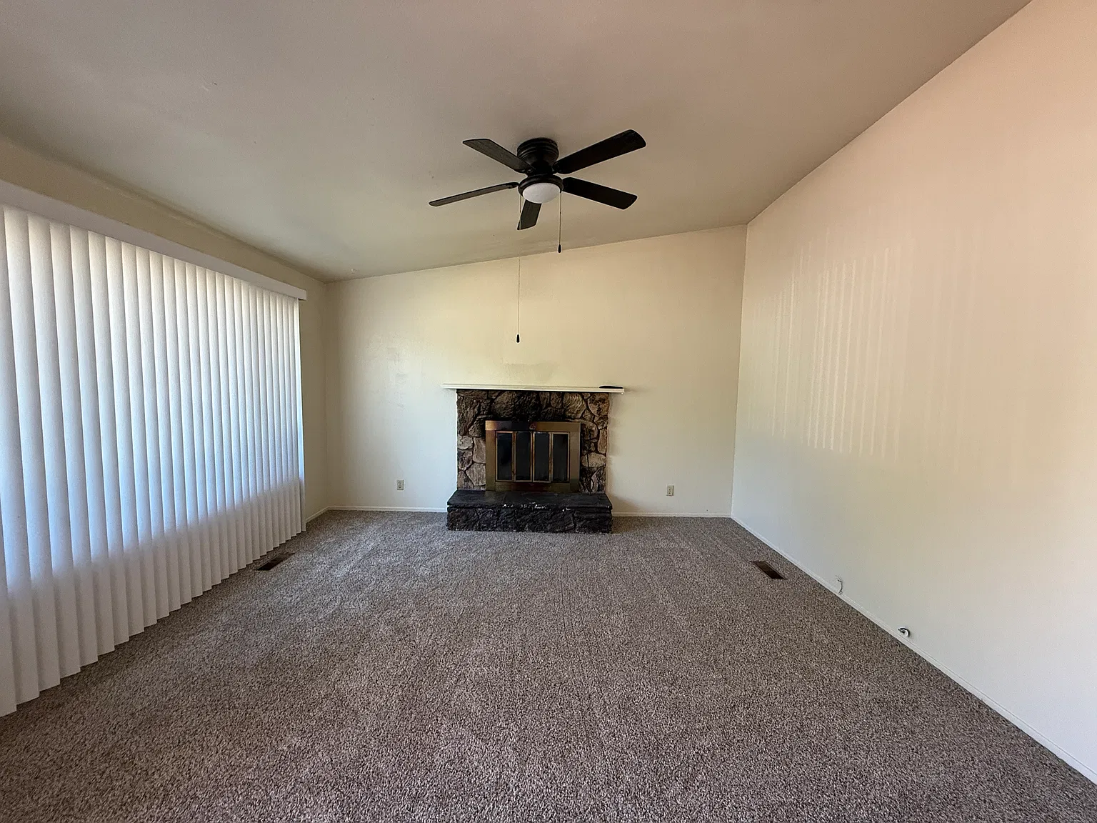 3 bed, 1307 sqft, $2,500 — Photo 3