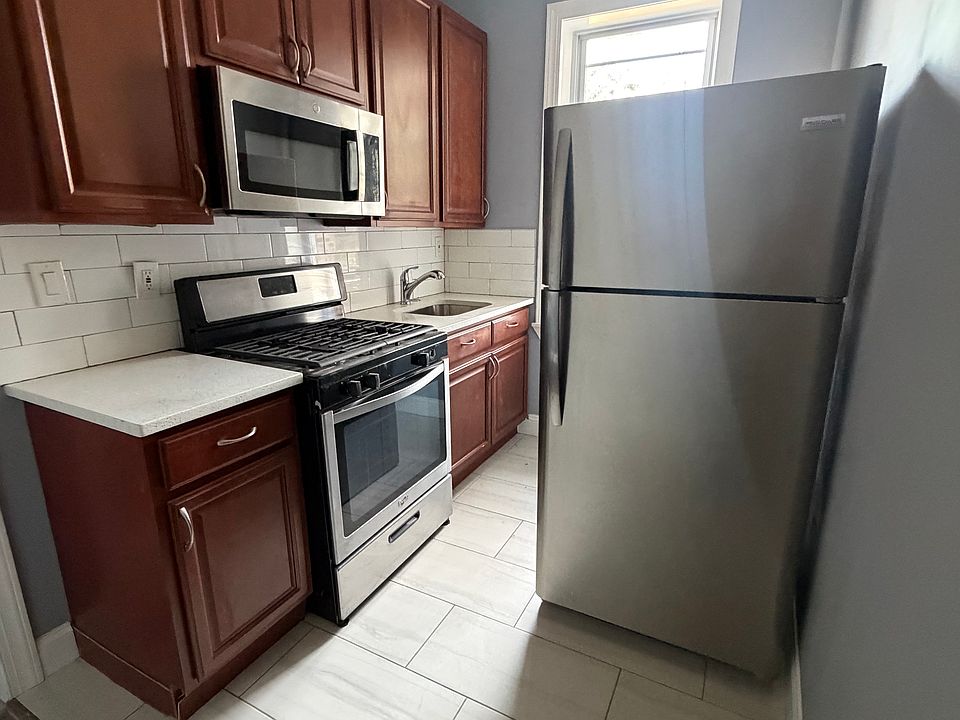 1st image of 662 Avenue A APT 10