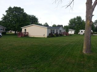 7557 Michelle St, Monroe, MI 48162