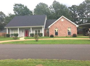 146 Richmond Dr, Florence, MS 39073
