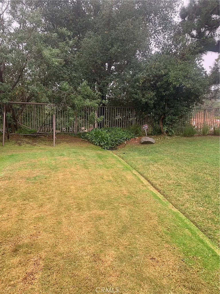 4 bed, 3098 sqft, $8,500 — Photo 3