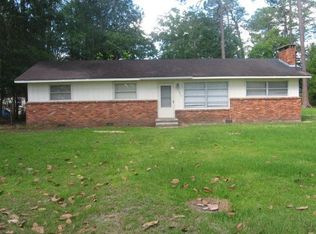 403 Pinecone St, Waycross, GA 31501