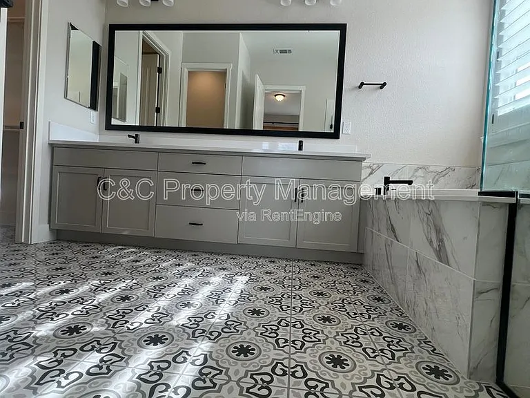 2996 Minaret Way — Photo 14