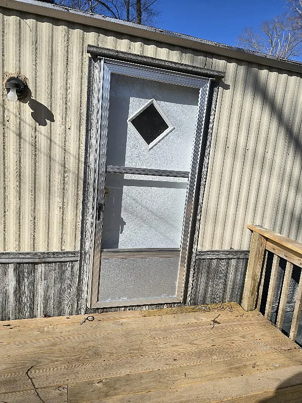 3 bed, 980 sqft, $1,050 — Photo 2