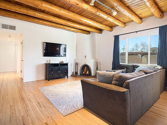 4th image of 211 Sereno Dr