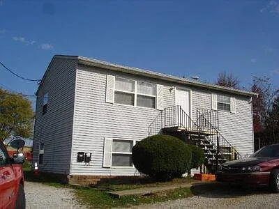 2 bed, 1.0 bath, $695 — Photo 2