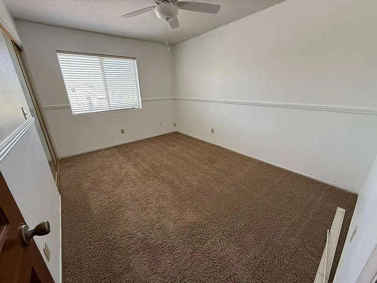 2311 W Hamilton Ave — Photo 11