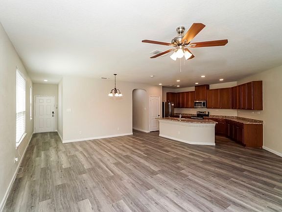 4th image of 2017 Brandywine Dr
