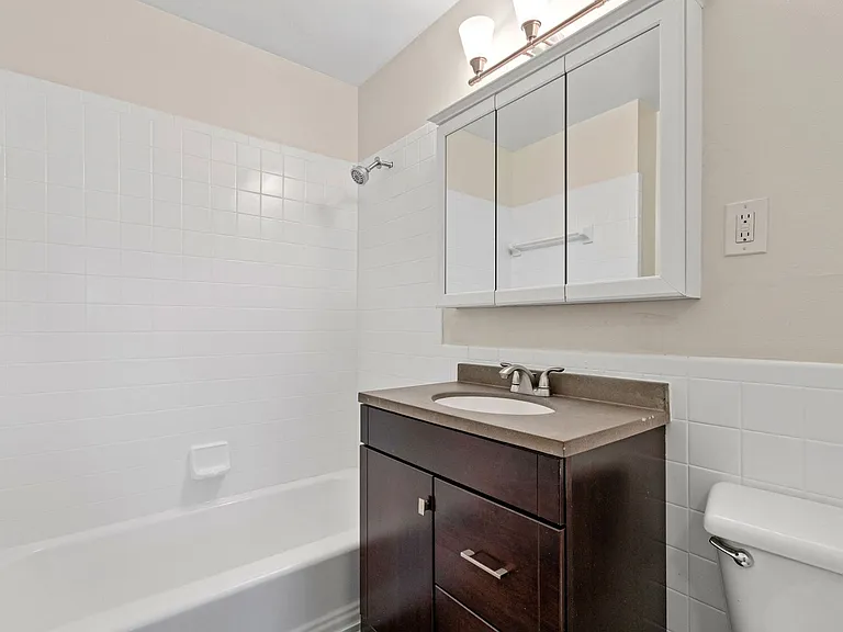 4521-4523 Jefferson Pennsylvania Ave #4526-4524 — Photo 17