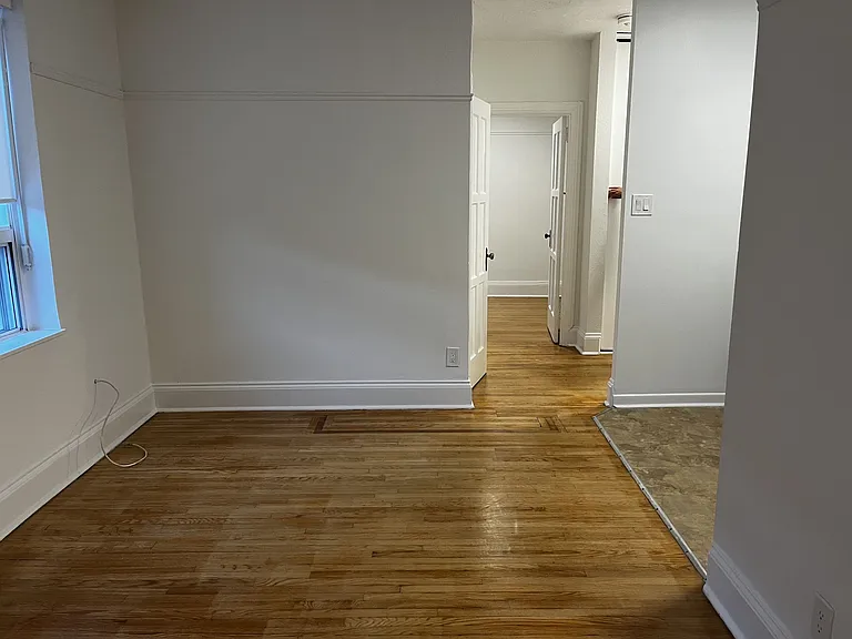 110 Oriole Pkwy — Photo 18