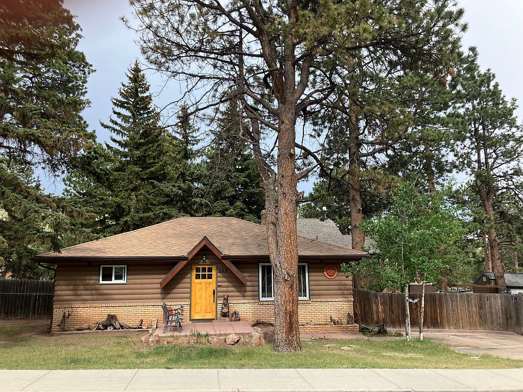 305 S Fairview St - Property Image