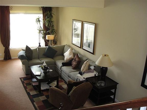 Living room 26x12