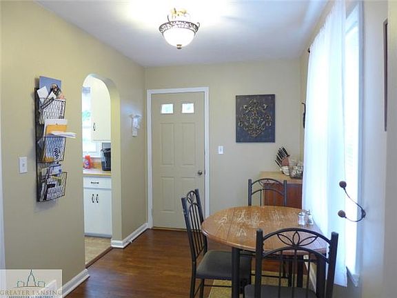 5th image of 1228 W Saginaw St
