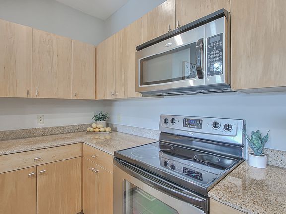 4th image of 1101 18th Ave S APT 402