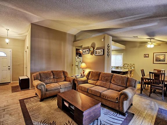 Living room 1