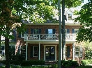 1920 Woodlands Pl, Powell, OH