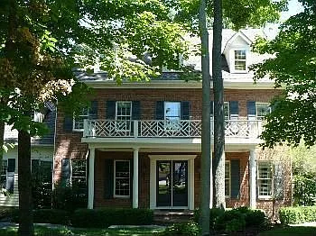 1920 Woodlands Pl photo 1
