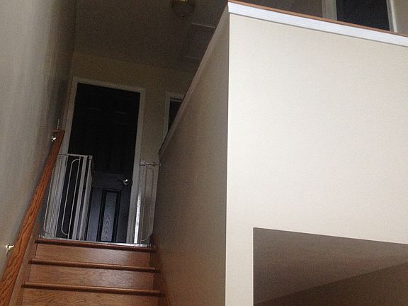 5th image of 608 Bolling St