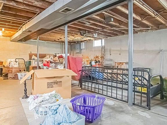 2nd image of 322 Barnsdale Ave