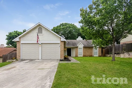 6839 Raintree Frst Photo 1