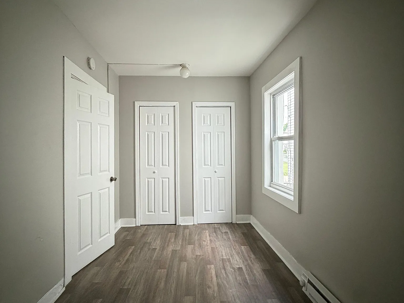 3 bed, 1000 sqft, $1,375 — Photo 4