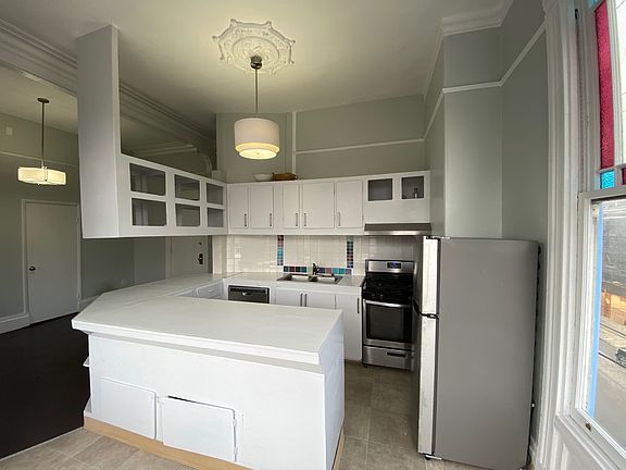 4th image of 25 Baker St #3