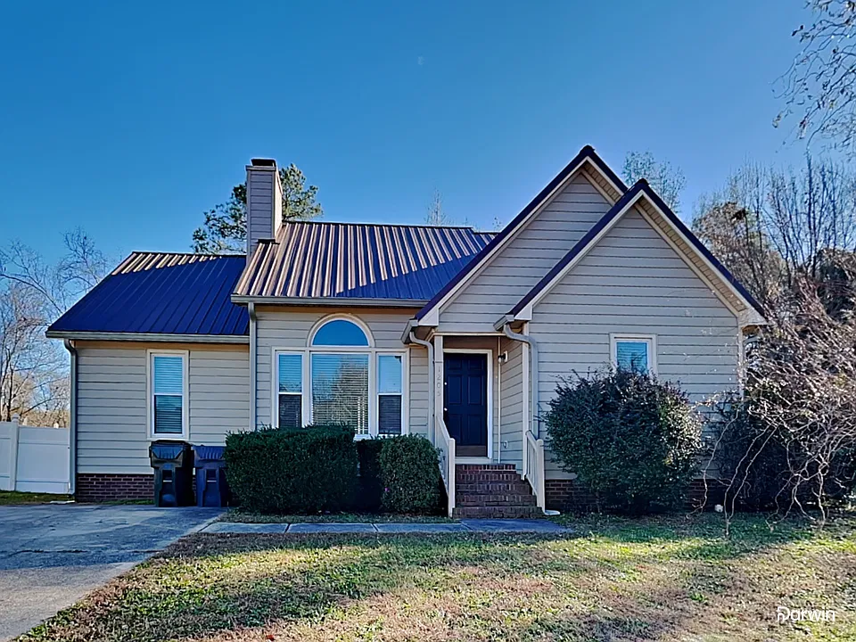 1205 Spruce Dr