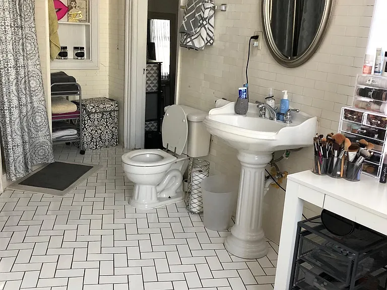 348 Green Ln #2F — Photo 9