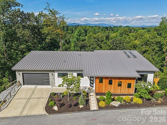 3rd image of 55 Laurel Spring Ln