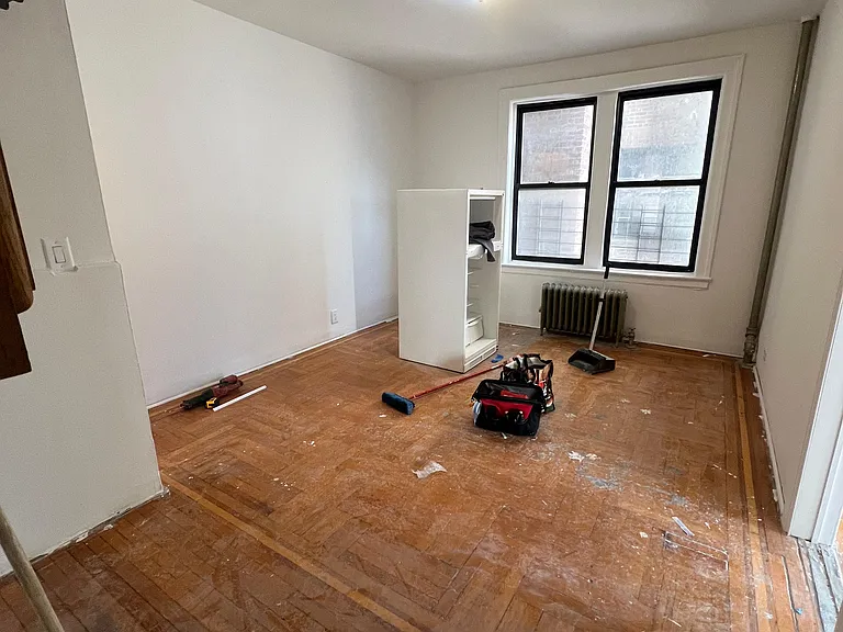 3332 Steuben Ave — Photo 5