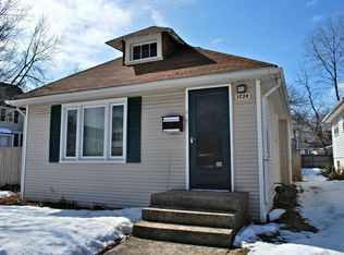 1724 S Cora St, Des Plaines, IL 60018