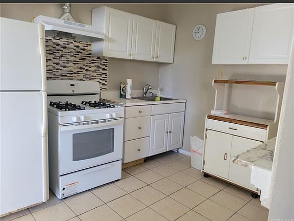 5th image of 4610 1/2 E 53rd St