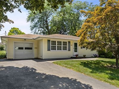 221 Meadowbriar Rd, Rochester, NY, 14616