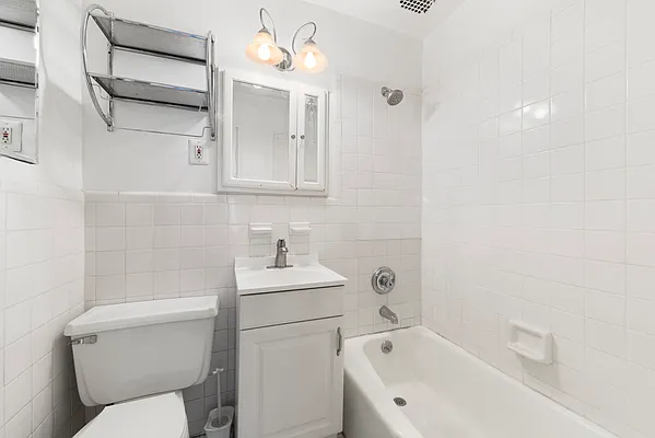 Rented by Douglas Elliman | media 17