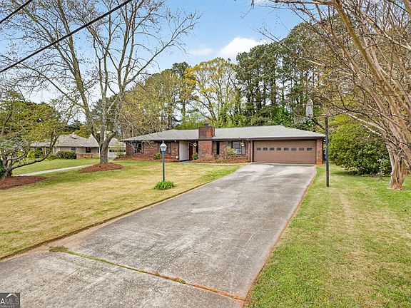 5th image of 1177 Charlie Ln SW