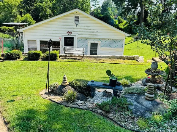 1611 Valwood Pl NE, Lenoir, NC 28645
